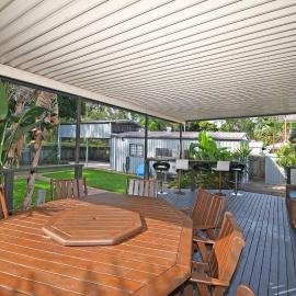 Crab Shack on Moreton, Hotel in Toogoom