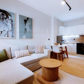 KOEM Luxury Suites, Hotel in Preveza