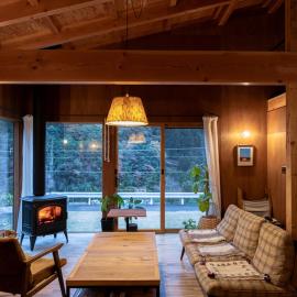 Mitake House ー青梅 御岳ハウスー, hotel u gradu Ome