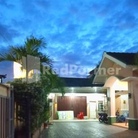 Kudus में, होटल Isa Homestay Kudus Mitra Reddoorz