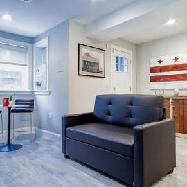 Central DC Flat Sleeps 3 Convention Center
