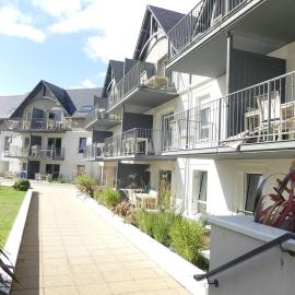 Appartement T3 avec piscine en résidence 4 étoiles, hotel in Bénodet
