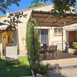 gite LAPAZ/jacuzzi privé/piscine