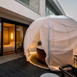 Urban Deluxe Igloo with Jacuzzi&Garden