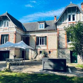 Maison de maître 15 personnes, hotel a Lierval