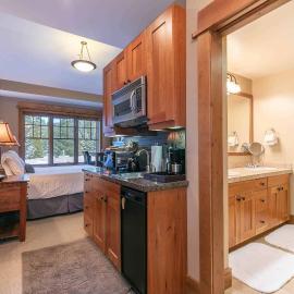 Catamount Lodge 401A by East West Hospitality, hotel u gradu 'Truckee'