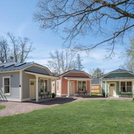 Queen City Bungalow & Cottages, hotel u gradu 'Burlington'