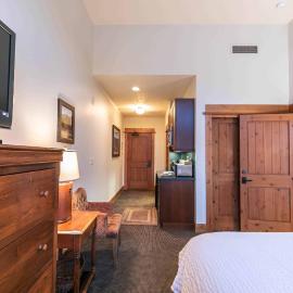 Catamount Lodge 405A by East West Hospitality