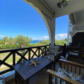 Front of the sea Elia Apartment, hotel v destinaci Elia