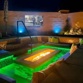 The Desert Social - Firepit, Spa, Pool, Game Room, hotell i Indio