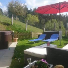 Wellness Oase - Privater Whirlpool & Sauna, hotel in Rüeggisberg