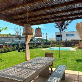 A Casa da Carminha, Ribeira Sacra, hotel in Pereiro de Aguiar