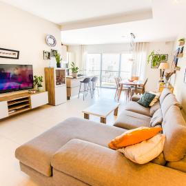 MedAbode - Bright & Spacious Stay in Swieqi, Malta