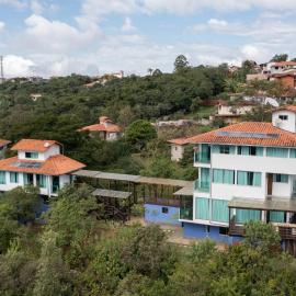 Glass House Lavras Novas
