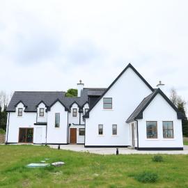 2BR Meadow View House close to Donegal Golf Club