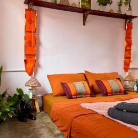 Baan YentaFo - Pink House 4th floor، فندق في Chinatown
