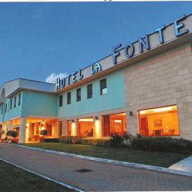 La Fonte Hotel, ξενοδοχείο σε Ome