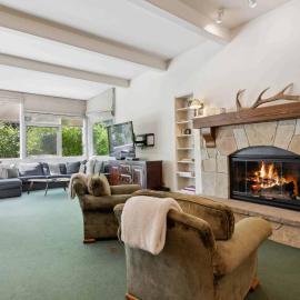 Lodge at Lionshead 01