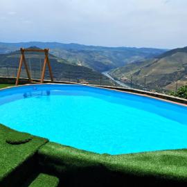 Riba Loivos Village - Casa C - T3, hotel in Casal de Loivos