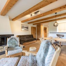 Cosy Apartment facing Piz Rosatsch with eFireplace, Pool & Sauna