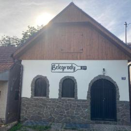 Belegrady 311, hotel in Velké Bílovice