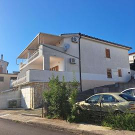 Apartments with parking space Selce, Crikvenica - 23193, hotel em Selce
