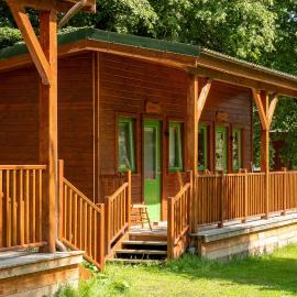 Marcassie Farm Lodges - Ash Studio, hotel in Forres