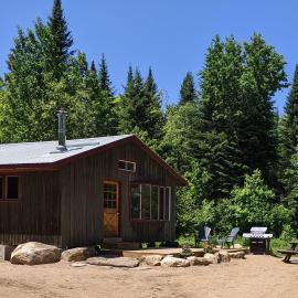 Meadowlark Cabin #5, hotel em Maynooth