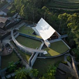 Sunsetfalls Gardens and Resort, hotelli kohteessa Magelang