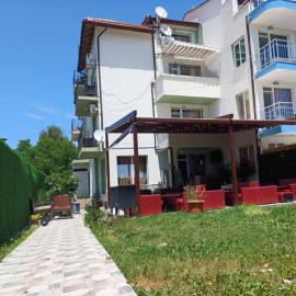 Крин – hotel w mieście Sinemorec