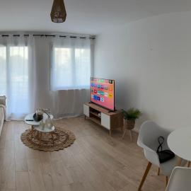 F2 cosy entre Disney et Paris, hotel in Champs-sur-Marne