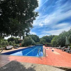 Viesnīca Hotel Mas Pelegri pilsētā Serinyà