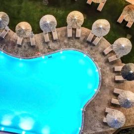 Evia Hotel & Suites, hôtel à Marmarion