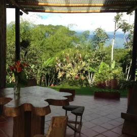 Charming Coffee Region Farm Escape