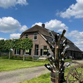Erve Zonnehoeve B&B en Wijngaard, hotel di Vorden