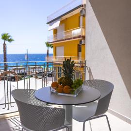 Atena Room, hotel u gradu Letojani