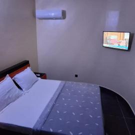 Economy Double Bed in Lome Togo, hotel in Lomé