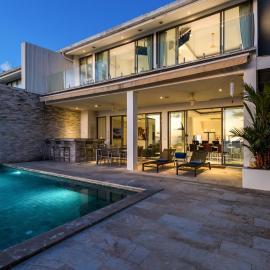 Luxury Duplex Ocean & Sunset View Villa, hotel in Thong Son Beach