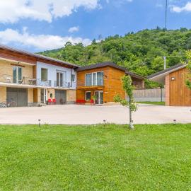 Stunning Home In Chiusa Di Pesio