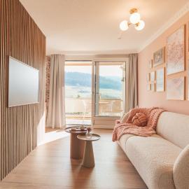 Appartement thématique Au Creux de la rose, hotel en Couvet