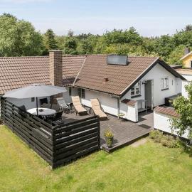 3 Bedroom Awesome Home In Hurup Thy, hotel in Sønder Ydby