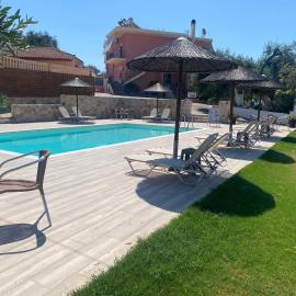 Villa Sarai، فندق في بارغا