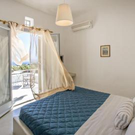 Iris house Agios Sostis