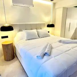 Luxury Haven, отель в городе Saronida
