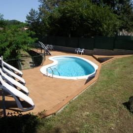 Apartamentos la Francesa, hotel u gradu Santa Pau