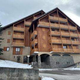 Les Marguerites, hotel a Enchastrayes