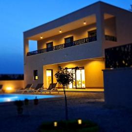 Villa Mare Pirovac, hotel i Pirovac