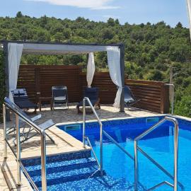 Rustic Apartment Mariva