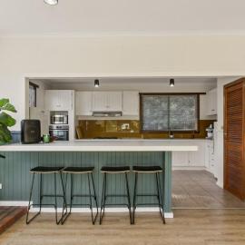 Treetop Retreat House - Spacious Family Getaway, Hotel in Metung