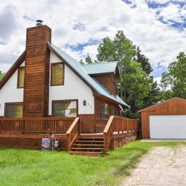 Our Red River Cabin On Tenderfoot, hotell i Red River